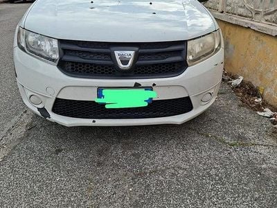 Usata Dacia Sandero Lauréate 90 CV (66 kW) 2015 Bianco Berlina
