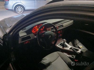 Usata BMW 320 177 CV (130 kW) 2009 Nero Station wagon