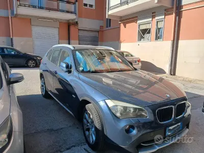 Usata BMW X1 143 CV (105 kW) 2011 Blu SUV