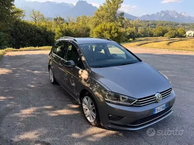 Usata VW Golf Sportsvan Highline 110 CV (80 kW) 2015 Grigio Monovolume