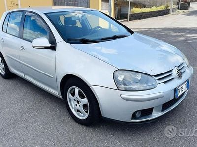 Usata VW Golf IV 104 CV (76 kW) 2004 Grigio Berlina