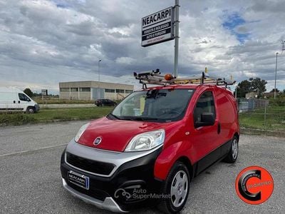 Usata Fiat Fiorino 95 CV (69 kW) 2017 Rosso pastello Monovolume