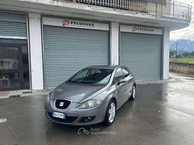 Occasion Seat Leon Sport 105 ch (77 kW) 2009 Argent Citadine
