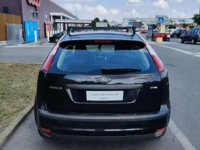 Usata Ford Focus 116 CV (85 kW) 2005 Nero Berlina