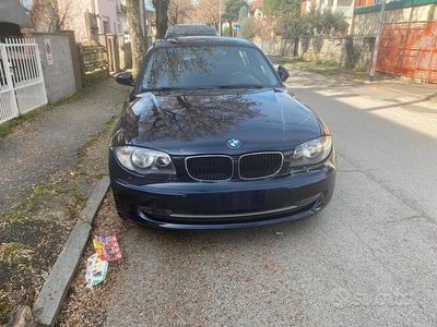 Usata BMW 120 177 CV (130 kW) 2007 Blu Utilitaria