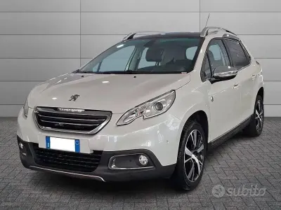 Usata Peugeot 2008 Allure 120 CV (88 kW) 2016 Bianca SUV
