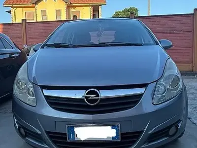 Usata Opel Corsa 45 CV (33 kW) 2009 Utilitaria