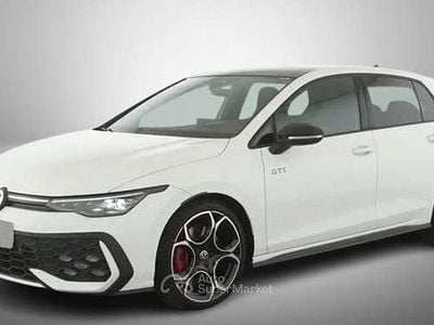 Nuova VW Golf GTI 265 CV (194 kW) 2025 Pure white  tetto black Coupé