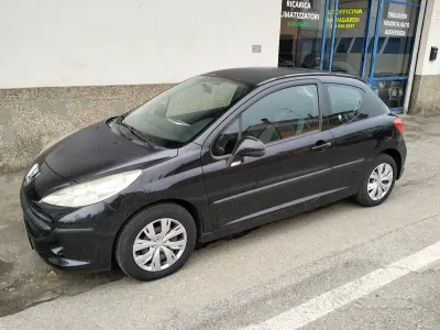 Usata Peugeot 207 2008 Nero Utilitaria