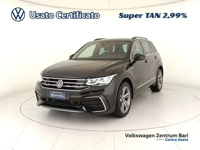 Usata VW Tiguan R-line 150 CV (110 kW) 2021 Nero SUV