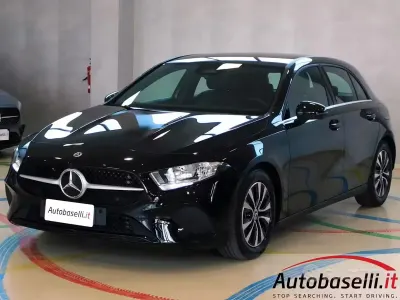 Usata Mercedes A180 Advanced 116 CV (85 kW) 2023 Nero Berlina