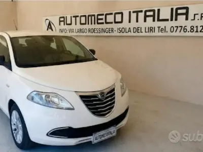 Usata Lancia Ypsilon 69 CV (50 kW) 2015 Bianco Utilitaria