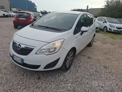 Usata Opel Meriva Cosmo 120 CV (88 kW) 2011 Bianco Monovolume