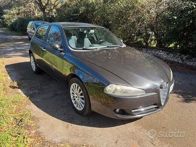 Usata Alfa Romeo 147 150 CV (110 kW) 2006 Nero Utilitaria