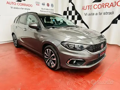 Usado Fiat Tipo Lounge 120 CV (88 kW) 2017 Gris Familiar