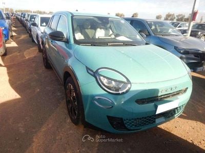 Usata Fiat 600 La Prima 101 CV (74 kW) 2025 Azzurro acqua metallizzato SUV