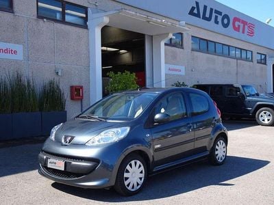 Usata Peugeot 107 68 CV (50 kW) 2008 Grigio Utilitaria