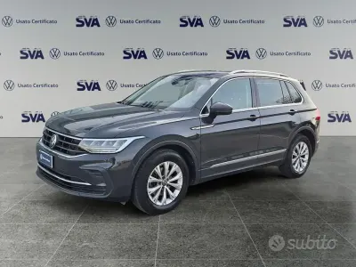 Usata VW Tiguan Life 150 CV (110 kW) 2023 Grigio urano SUV