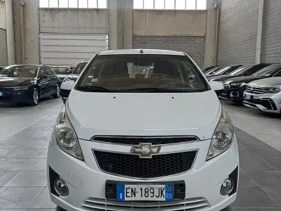 Usata Chevrolet Spark 65 CV (47 kW) 2012 Bianco Utilitaria