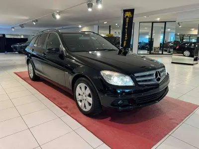 Begagnad Mercedes C220 Avantgarde 170 HK (125 kW) 2010 Svart Kombi