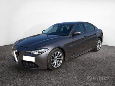 Usata Alfa Romeo Giulia Super 180 CV (132 kW) 2016 Grigio Berlina