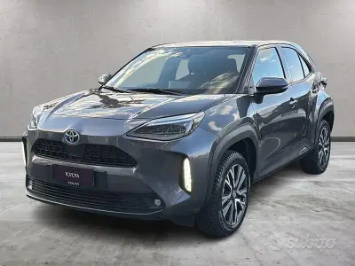 Begagnad Toyota Yaris Cross Trend 116 HK (85 kW) 2021 Grå SUV