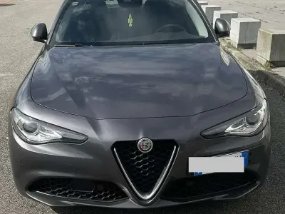 Usata Alfa Romeo Giulia Super 160 CV (117 kW) 2021 Berlina