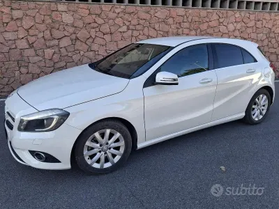 Usata Mercedes A180 122 CV (89 kW) 2013 Bianco Berlina