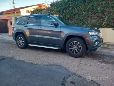 Usata Jeep Grand Cherokee 250 CV (183 kW) 2014 Grigio SUV