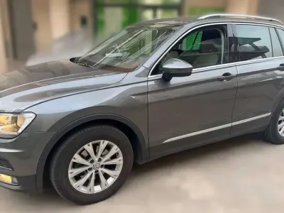 Usata VW Tiguan 150 CV (110 kW) 2020 Grigio SUV