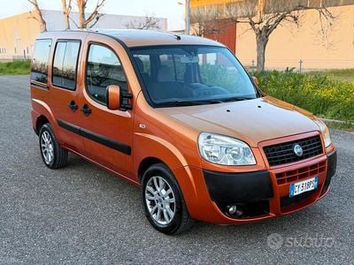 Usata Fiat Doblò 105 CV (77 kW) 2006 Arancione Monovolume