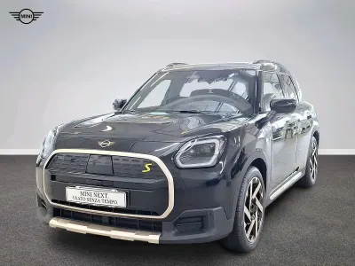 Nuova Mini Countryman Favoured 225 kW (306 CV) 2025 Nero SUV