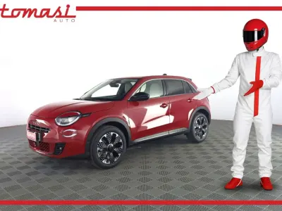 Nuova Fiat 600 La Prima 101 CV (74 kW) 2026 Rosso passione SUV