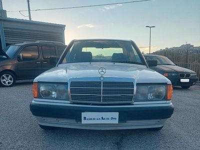 Usata Mercedes 190 122 CV (89 kW) 1989 Bianco Berlina