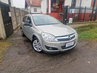 usata Opel Astra 1.4 16V per neopatentati.