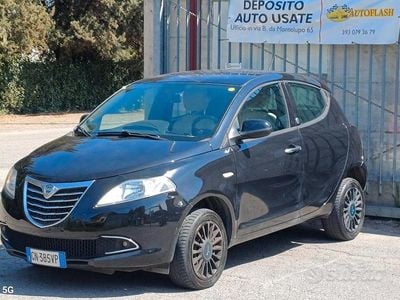 Usata Lancia Ypsilon 80 CV (58 kW) 2013 Nero Utilitaria