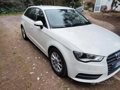 Usata Audi A3 105 CV (77 kW) 2013 Bianco Berlina