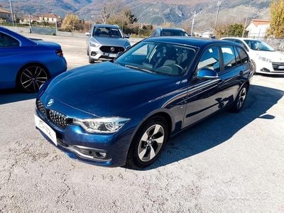 Usata BMW 320 Sport Line 163 CV (119 kW) 2017 Blu Station wagon
