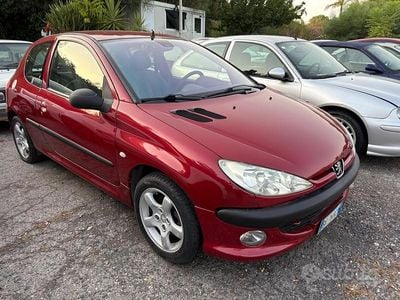 Usata Peugeot 206 GTi 135 CV (99 kW) 2000 Rosso Berlina