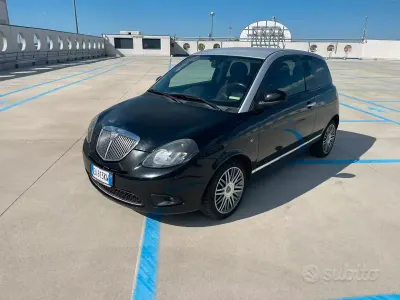 Usata Lancia Ypsilon 75 CV (55 kW) 2011 Utilitaria