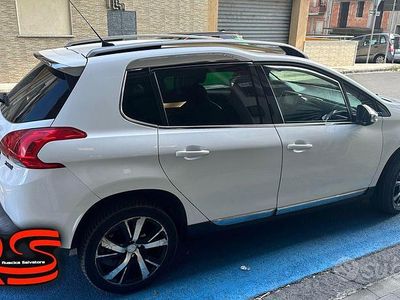 Usata Peugeot 2008 Allure 99 CV (72 kW) 2015 SUV
