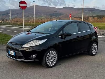 Usata Ford Fiesta 82 CV (60 kW) 2009 Nero Utilitaria