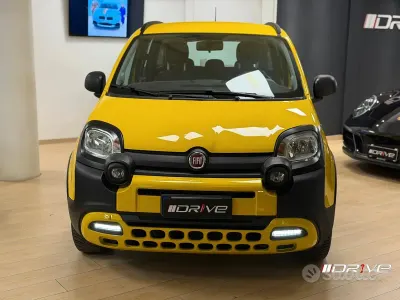 Usado Fiat Panda Cross Cross 69 CV (50 kW) 2021 Amarillo Utilitario