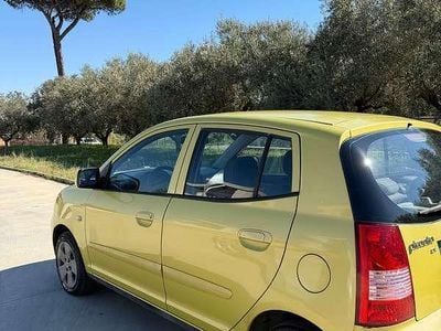 Usata Kia Picanto EX 65 CV (47 kW) 2006 Giallo Utilitaria