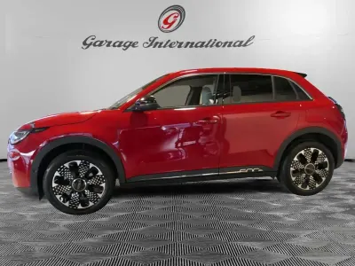 Nuova Fiat 600E La Prima 114 kW (156 CV) 2025 Rosso SUV
