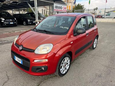 Usata Fiat Panda Lounge 95 CV (69 kW) 2016 Rosso Utilitaria