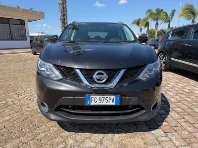 Usata Nissan Qashqai N-Connecta 110 CV (80 kW) 2017 Nero SUV
