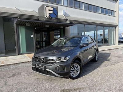 Usata VW T-Roc Life 116 CV (85 kW) 2022 Grigio SUV