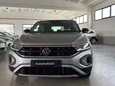 Usata VW T-Roc Life 150 CV (110 kW) 2023 Grigio SUV