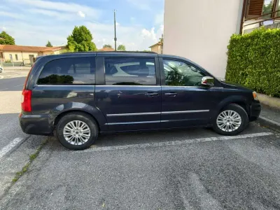 Begagnad Lancia Voyager